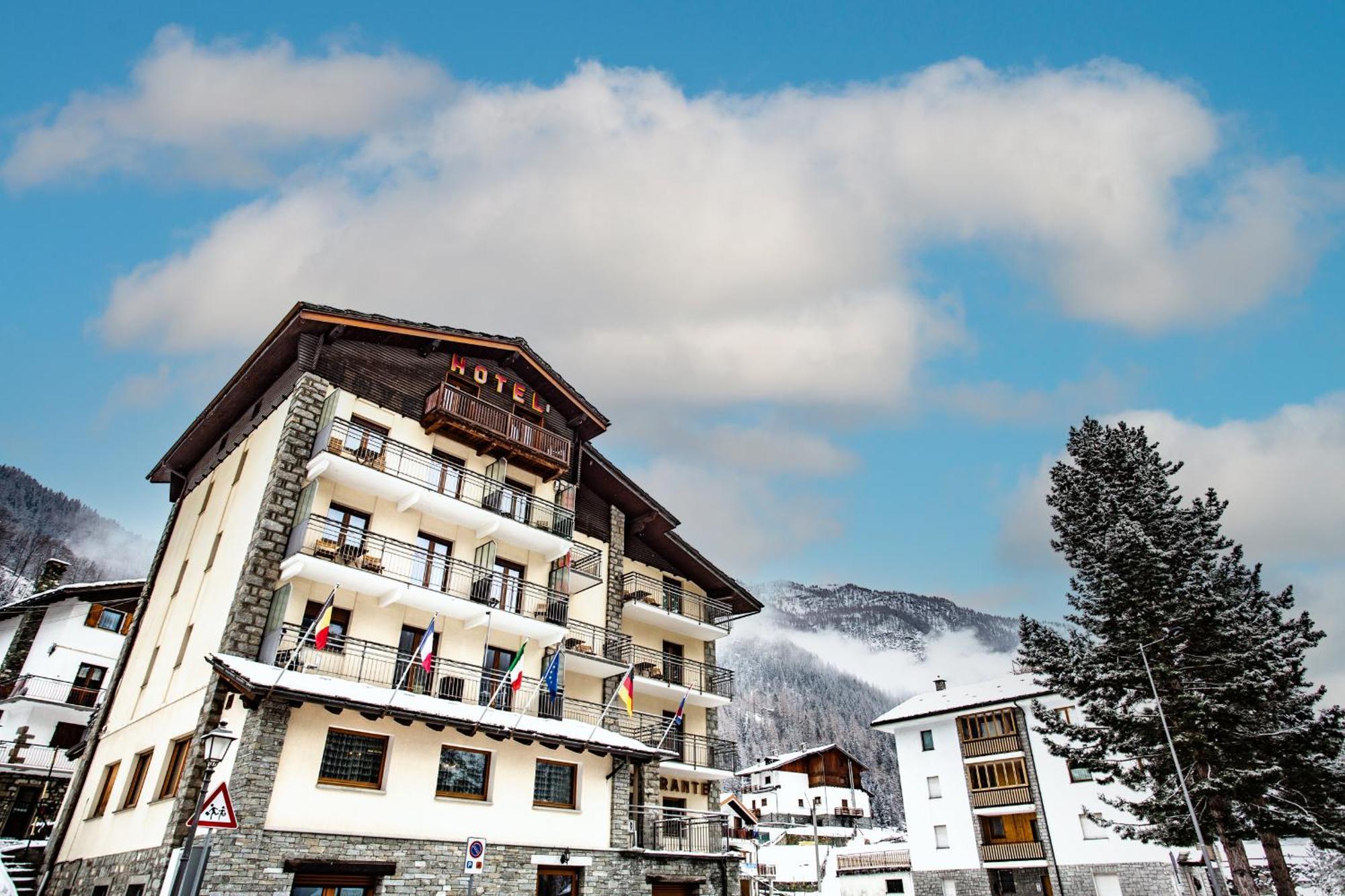 Hotel Bijou Valtournenche Bagian luar foto