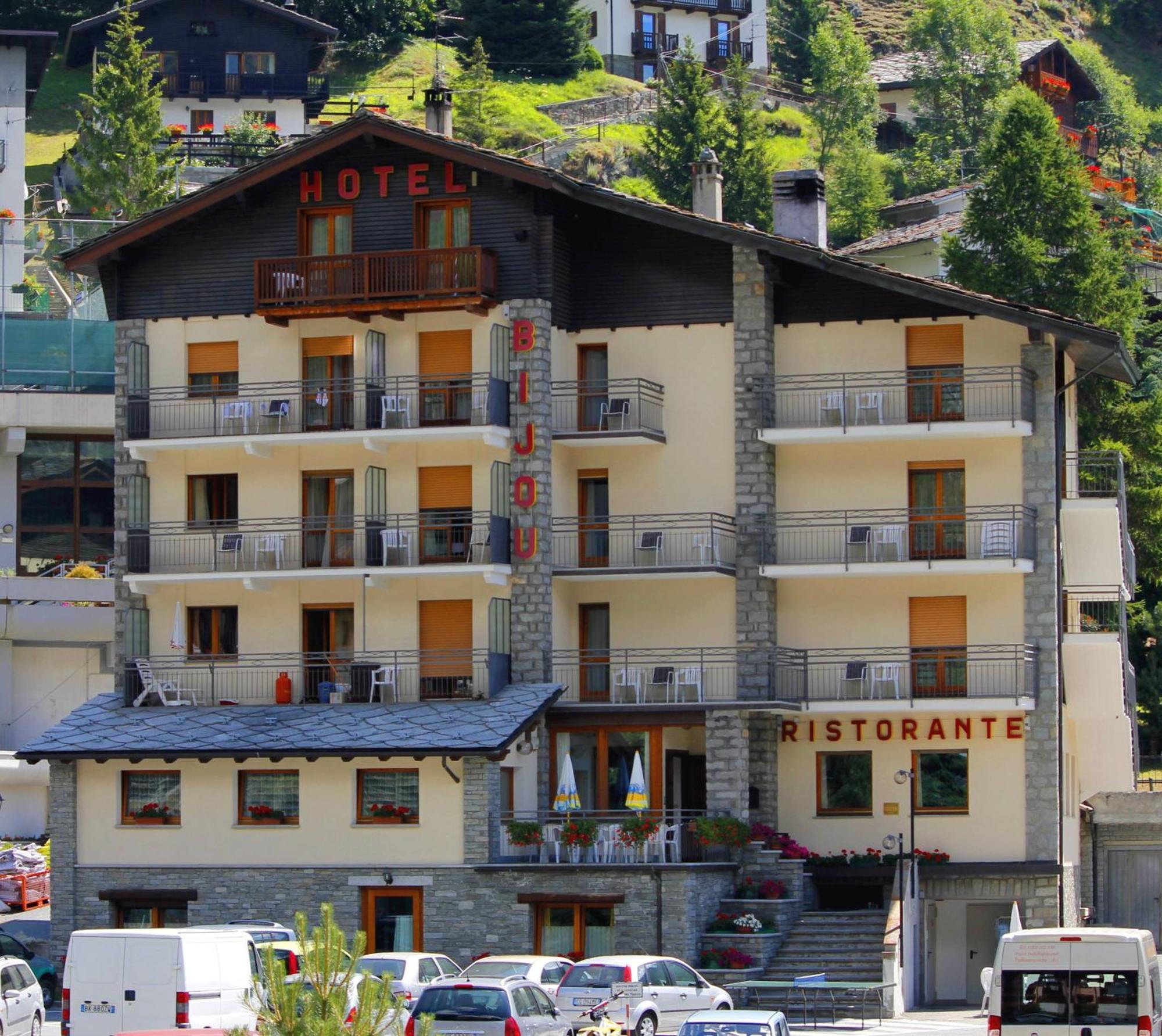 Hotel Bijou Valtournenche Bagian luar foto