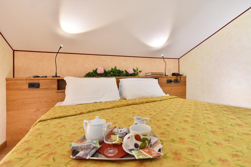 Hotel Bijou Valtournenche Bagian luar foto
